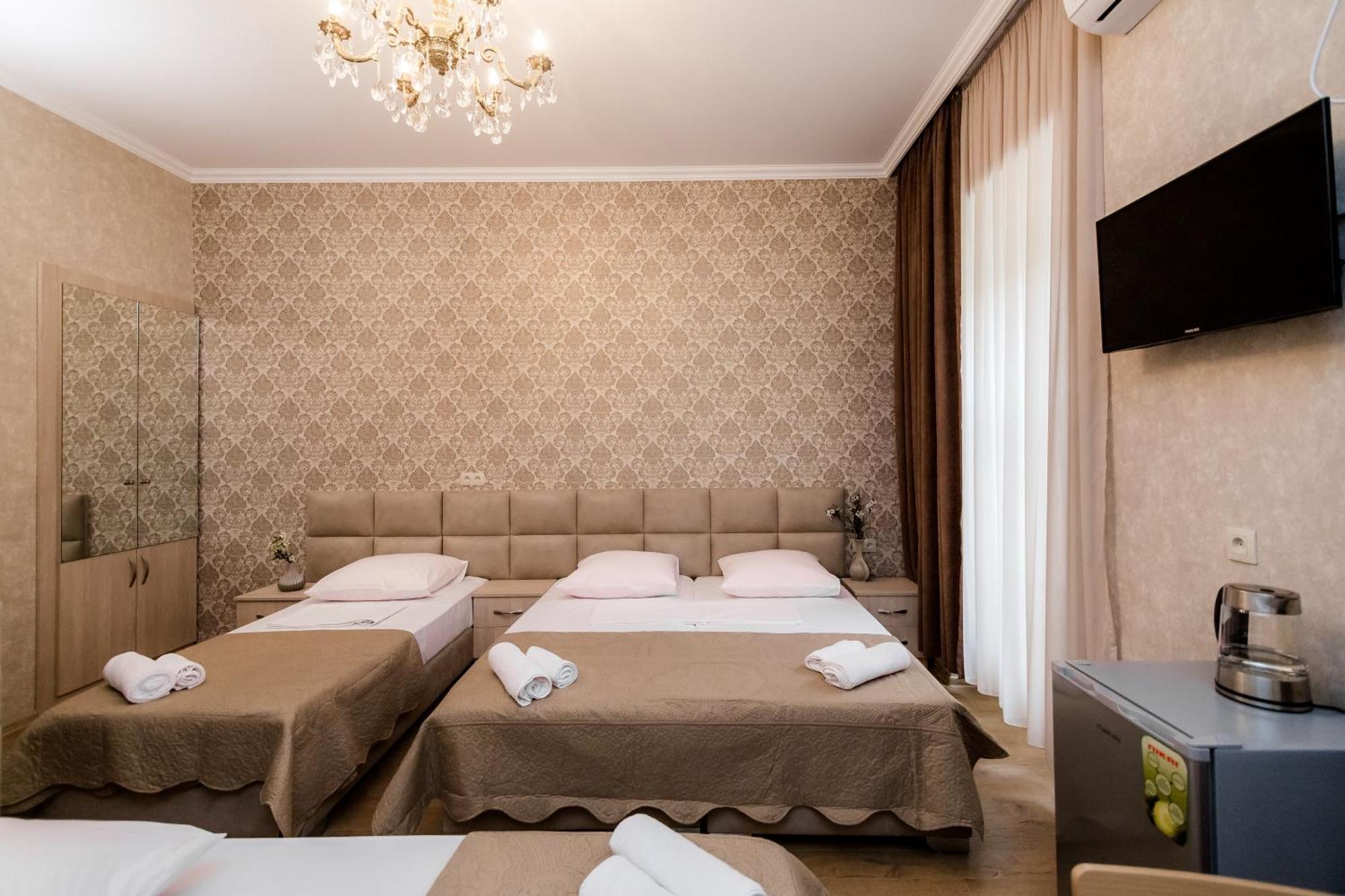 Star Hotel Tbilisi Esterno foto