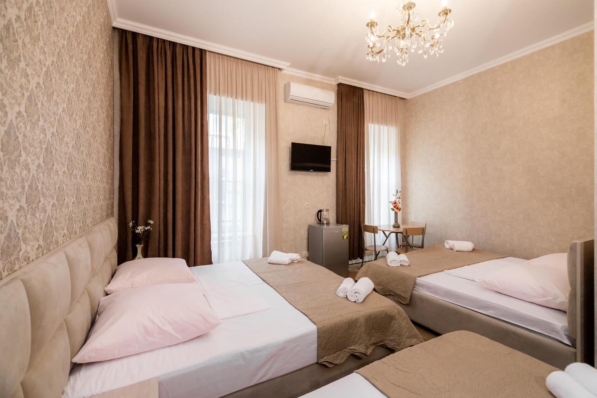 Star Hotel Tbilisi Esterno foto
