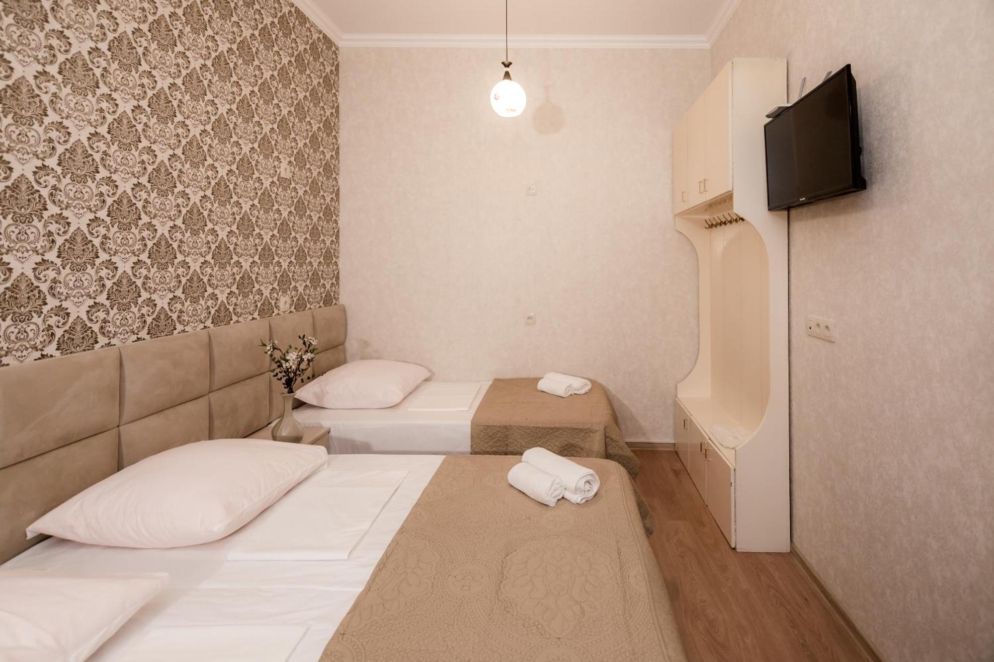 Star Hotel Tbilisi Esterno foto