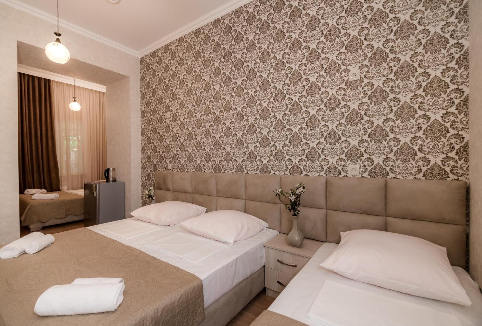 Star Hotel Tbilisi Esterno foto