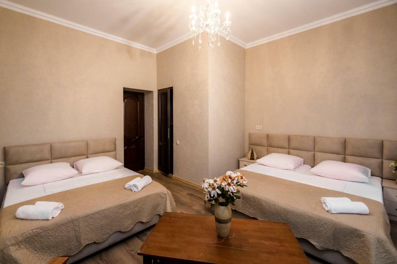 Star Hotel Tbilisi Esterno foto